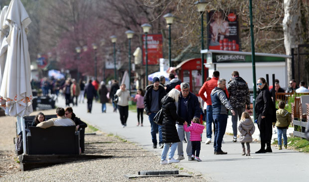 Битка против вируса даје резултате, и даље неопходан велики опрез: Наредни дани кључни за контролу епидемије